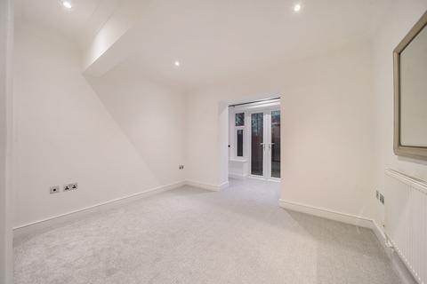 Apartment 4, The Hall Allerton Hill, Chapel Allerton, Leeds, LS7 3NZ