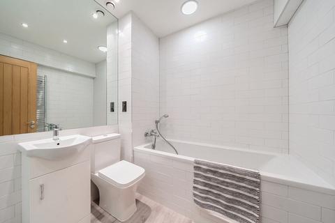 Apartment 4, The Hall Allerton Hill, Chapel Allerton, Leeds, LS7 3NZ