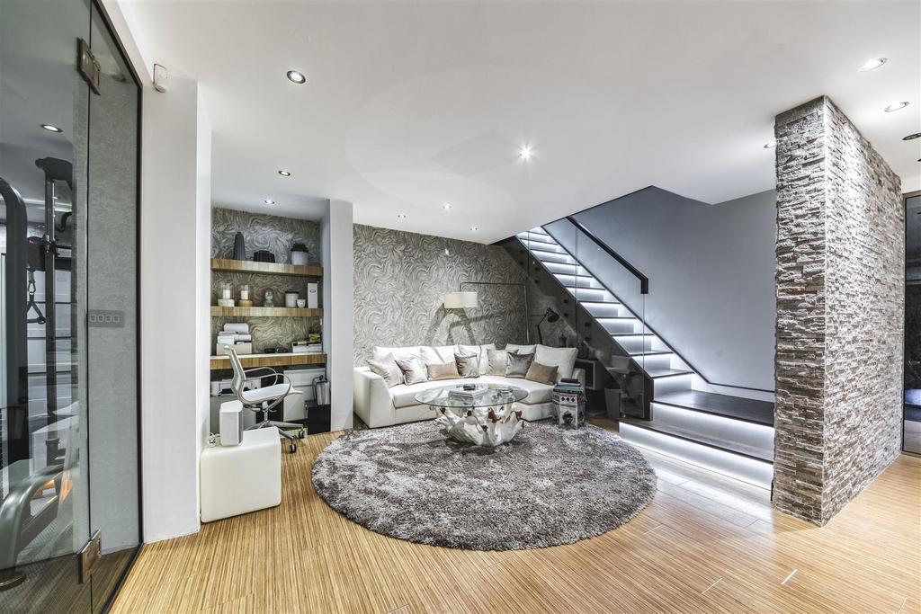 LF2 B3025 HDR.jpg