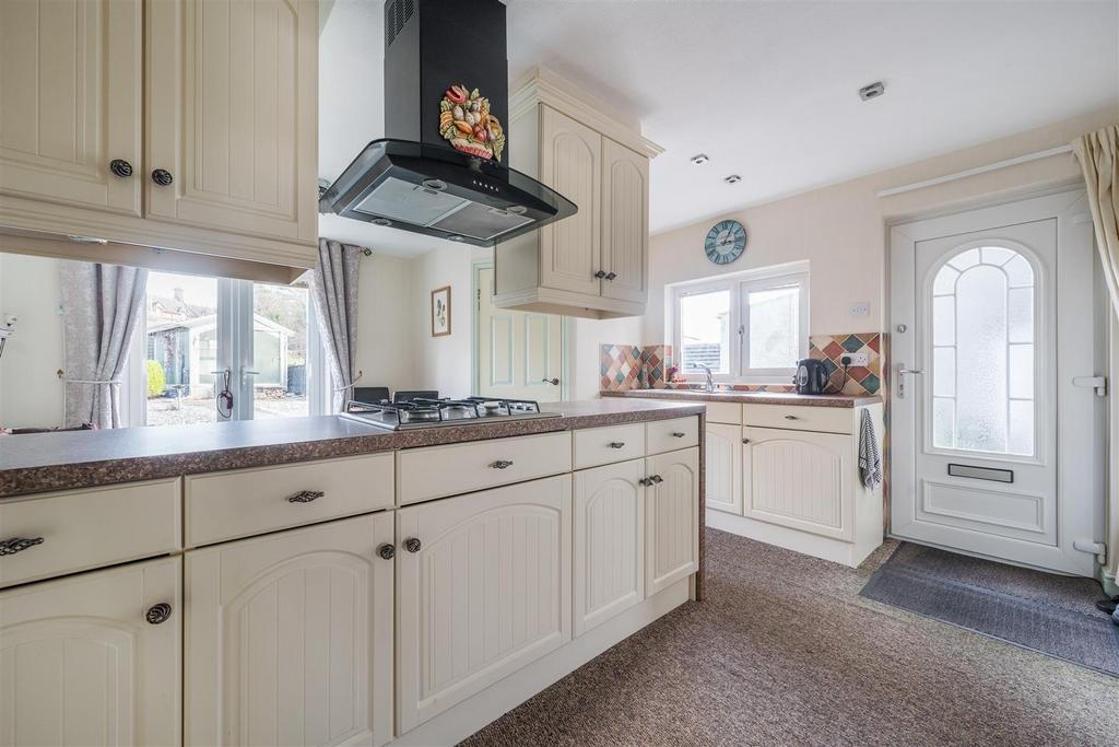 Kitchen/ dining room