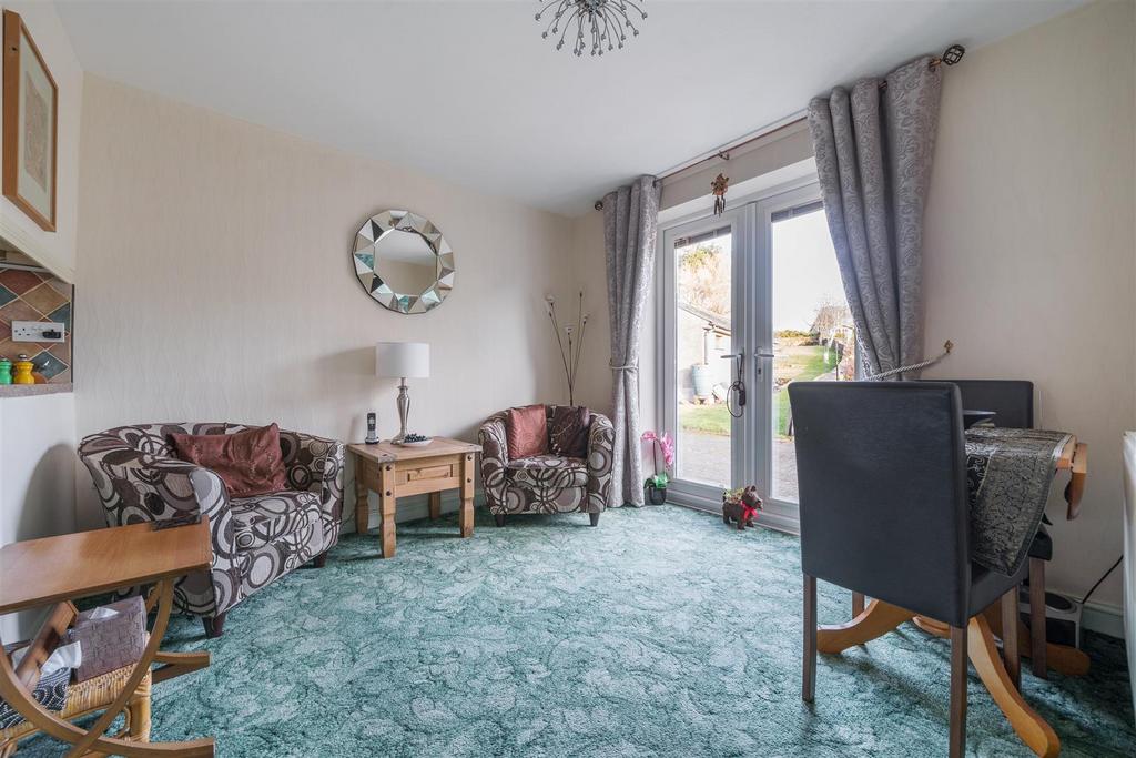 Kitchen/ dining room