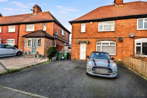 3 bedroom semi-detached house to rent, Southbourne Road, Eastbourne