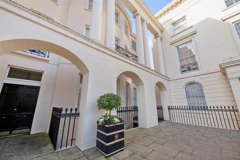 3 bedroom apartment to rent, Clarence Terrace, Regent's Park, London, NW1