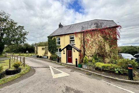 5 bedroom house for sale, Llanddeusant, Llangadog