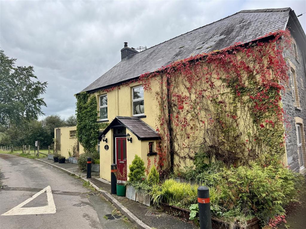 Cross cottage