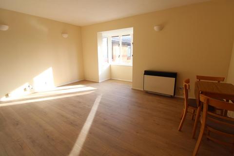 Studio to rent, Parr Close, Edmonton