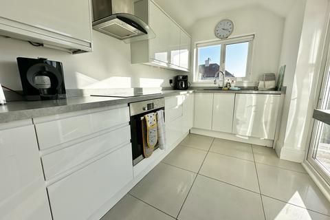 5 Athlone Avenue, Blackpool, FY2 9UY