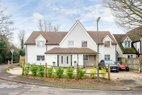 4 bedroom detached house for sale, Green Lane, Lower Kingswood, Tadworth