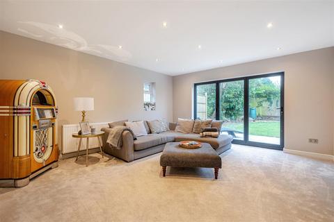 4 bedroom detached house for sale, Green Lane, Lower Kingswood, Tadworth