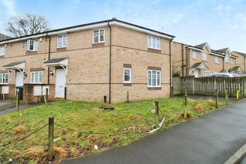 3 bedroom semi-detached house to rent, Yewdall Way, Bradford BD10