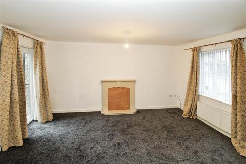 3 bedroom semi-detached house to rent, Yewdall Way, Bradford BD10