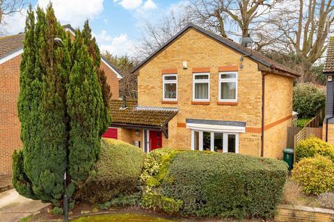 4 bedroom detached house for sale, Sissinghurst Close, Crawley RH10