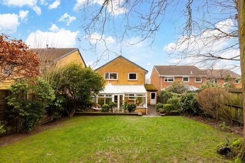 4 bedroom detached house for sale, Sissinghurst Close, Crawley RH10