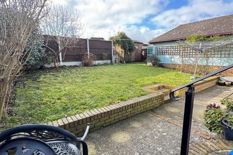 3 Appledene Close, Rayleigh, SS6 9JL