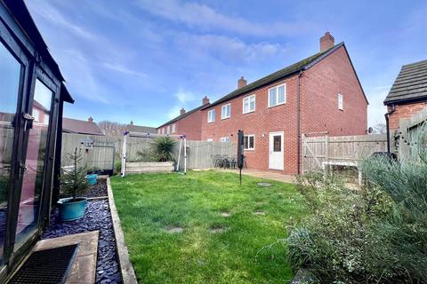 3 bedroom semi-detached house for sale, Camberley Way, Stratford-Upon-Avon CV37