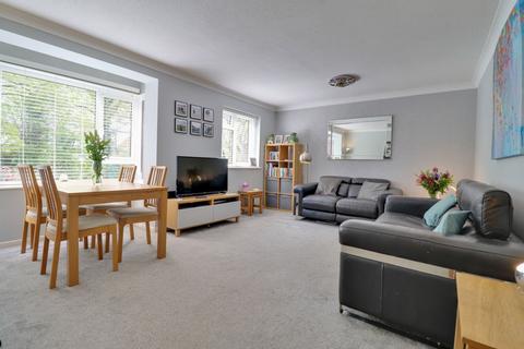 2 bedroom flat for sale, Kings Way, Scrase Lodge Kings Way, RH15