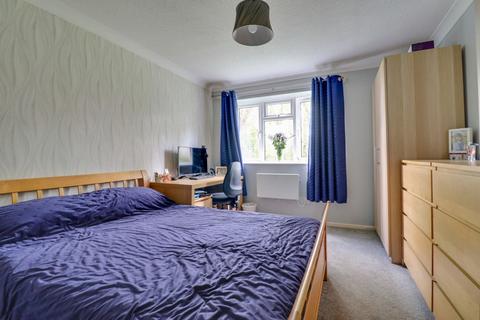 2 bedroom flat for sale, Kings Way, Scrase Lodge Kings Way, RH15