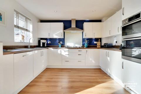 10 Marshall Road, Lichfield, WS13 6UP