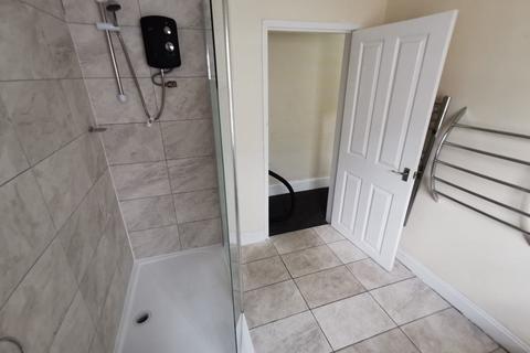 6 bedroom house to rent, 384 Moss Lane East, Moss Lane East, Manchester M14