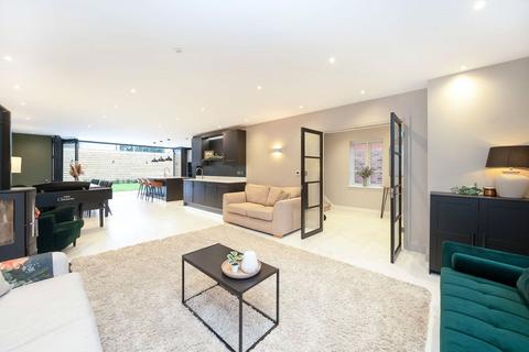 4 bedroom detached house for sale, Whelpley Hill, Buckinghamshire HP5