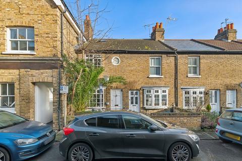 2 bedroom house for sale, Rosedale Road, Richmond TW9