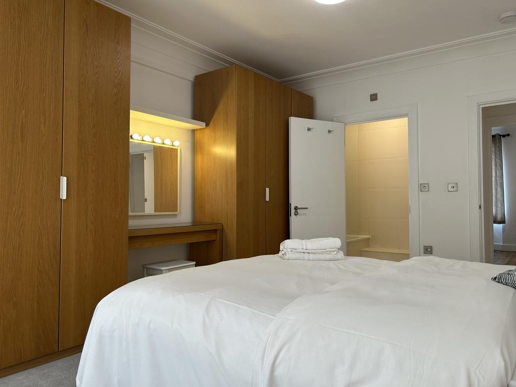 Bedroom 2 ( Double bed )