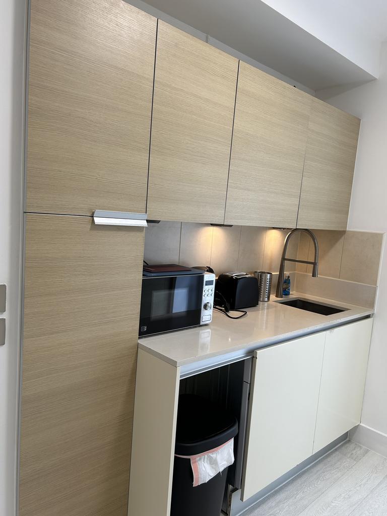Fully fitted kitchen