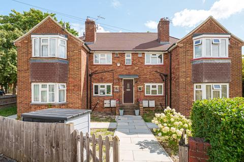 59 Trevor Crescent, Ruislip, HA4 6NB