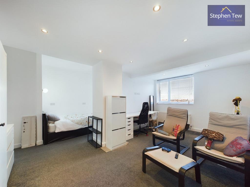 Bedroom 4 - Living Area
