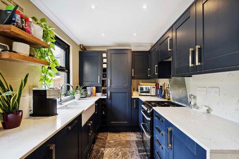 19 Daley Thompson Way, London, SW8 3DA