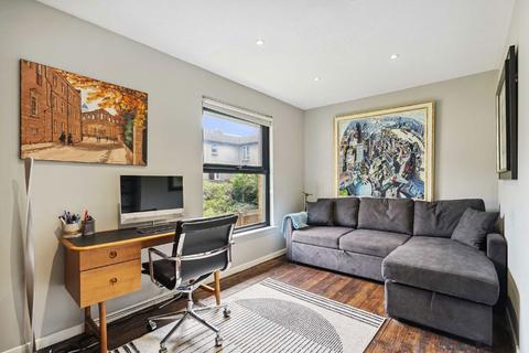 19 Daley Thompson Way, London, SW8 3DA