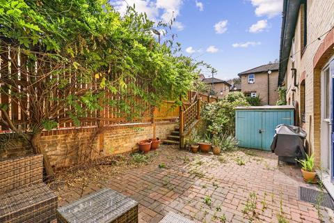 19 Daley Thompson Way, London, SW8 3DA