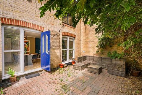 19 Daley Thompson Way, London, SW8 3DA