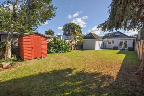 4 bedroom chalet for sale, Wimborne Road West, Wimborne, BH21