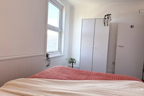 1 bedroom in a house share to rent, Cavendish Road, Rochester, Kent, ME1