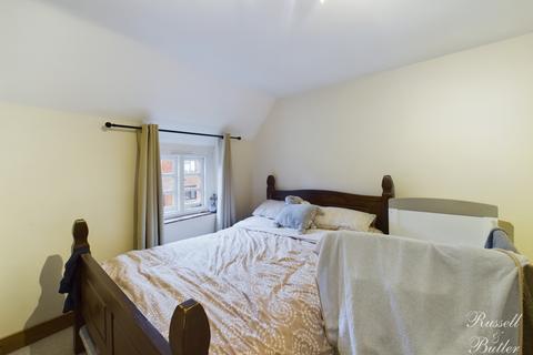 2 bedroom cottage for sale, North End Square, Buckingham