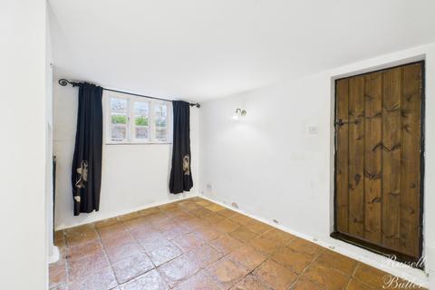 2 bedroom cottage for sale, North End Square, Buckingham