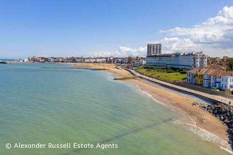 7 bedroom terraced house for sale, Beach Houses, Royal Crescent, Margate, CT9