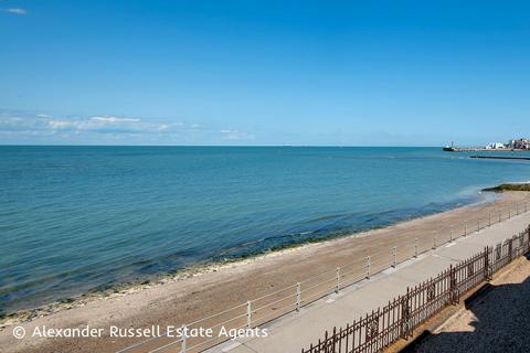 7 bedroom terraced house for sale, Beach Houses, Royal Crescent, Margate, CT9