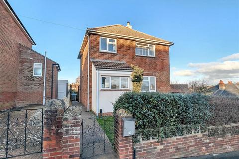 3 bedroom detached house for sale, Longmead Road, Ryde, PO33 2TW