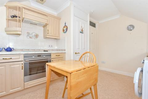 1 bedroom flat for sale, Sea Front, Hayling Island, Hampshire