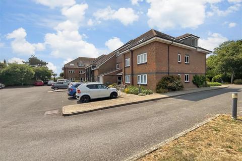 1 bedroom flat for sale, Sea Front, Hayling Island, Hampshire