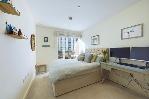 2 bedroom apartment for sale, Norton House, Duke Of Wellington Avenue, London, SE18