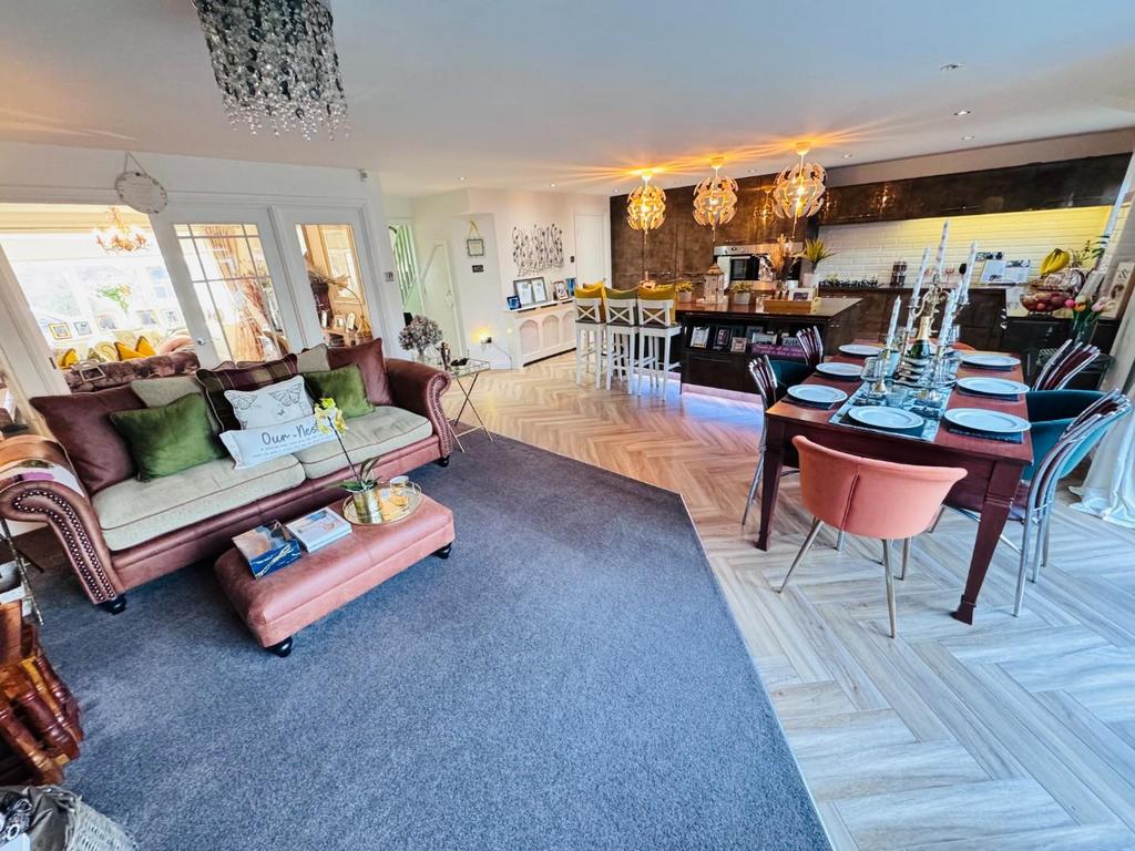 Kitchen/diner/family room