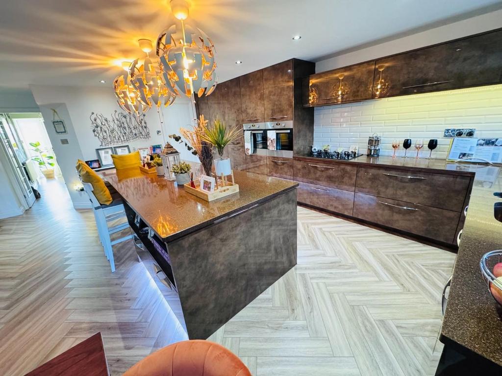 Kitchen/diner/family room