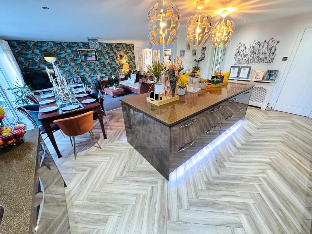 Kitchen/diner/family room