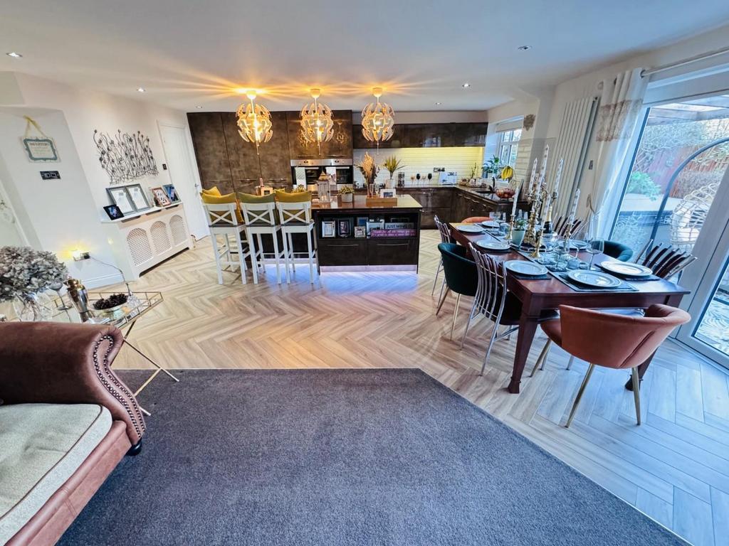 Kitchen/diner/family room