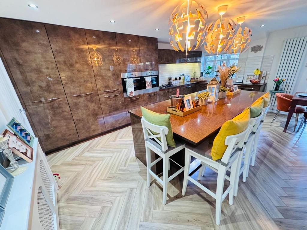 Kitchen/diner/family room