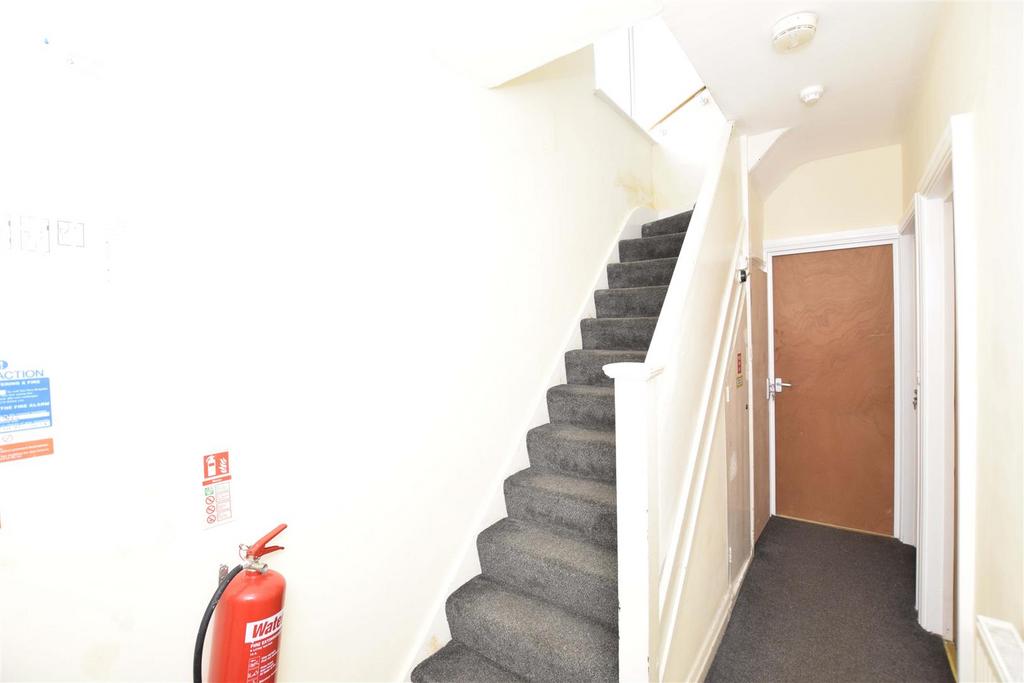 Entrance hall.jpg