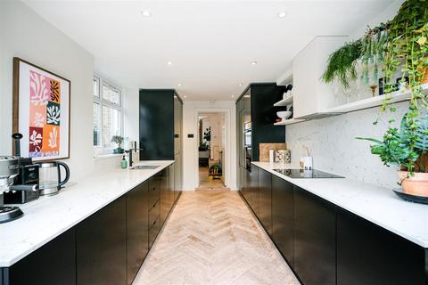 16 Kingsdown Road, London, E11 3LP